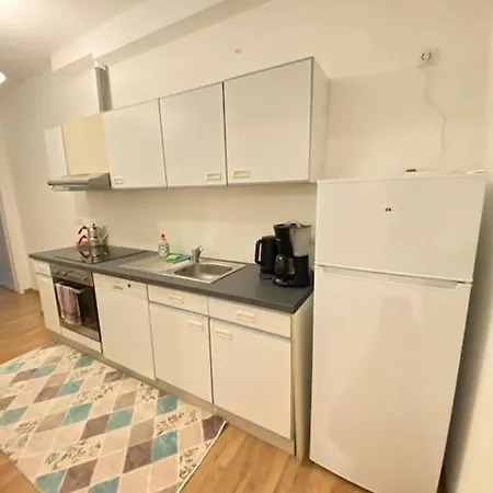Family-friendly House In Vienna's Suburbs!